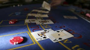 Antarmuka permainan Bingo live di aplikasi togel 389 dengan kartu digital dan panel penarikan angka