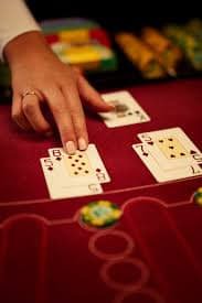 Antarmuka meja Texas Poker live di aplikasi togel 389 mobile